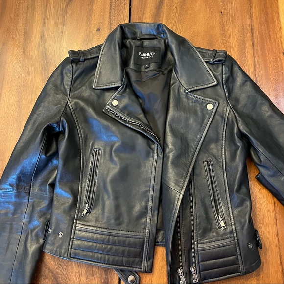 Barney’s Leather Jacket - Picture 5 of 9